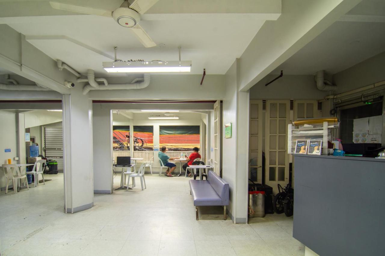 Ark Hostel City Center Manila Pasay Exterior photo